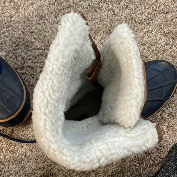 Snow Boots - Picture 6 of 7